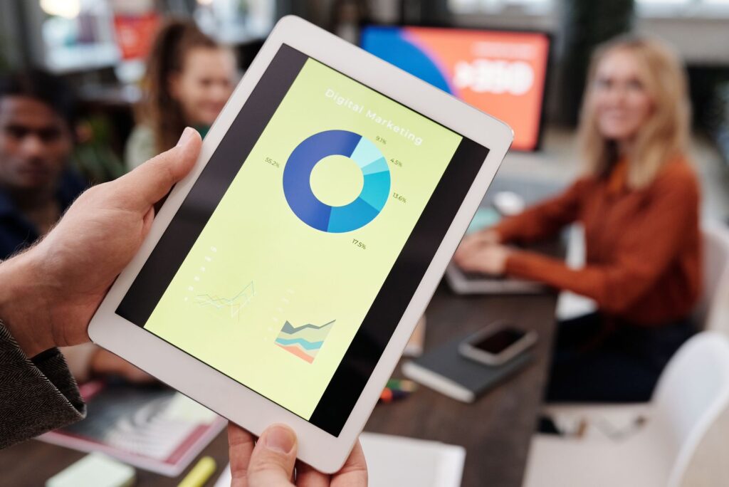 Google Ads y Meta Ads en 2026: qué cambia con poco presupuesto